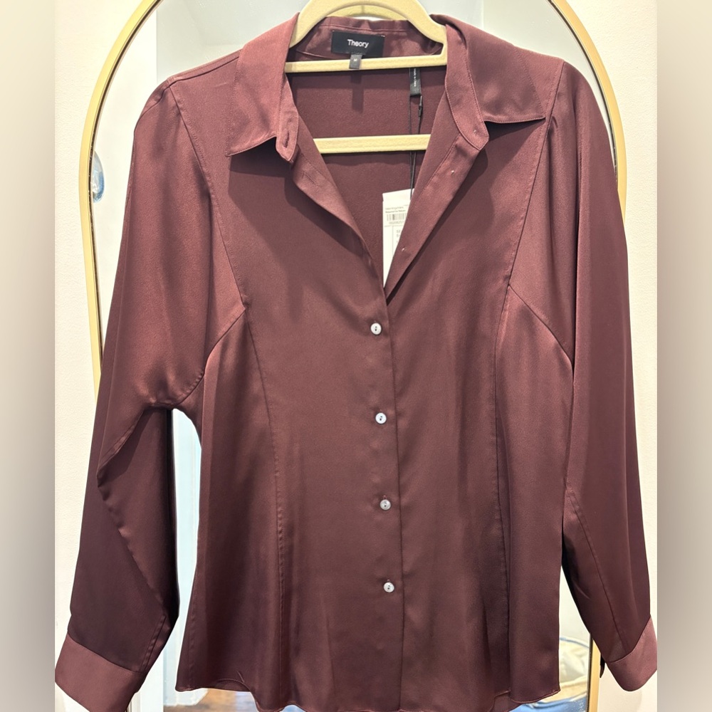 NWT Theory Seam Cinch Button Up in Merlot